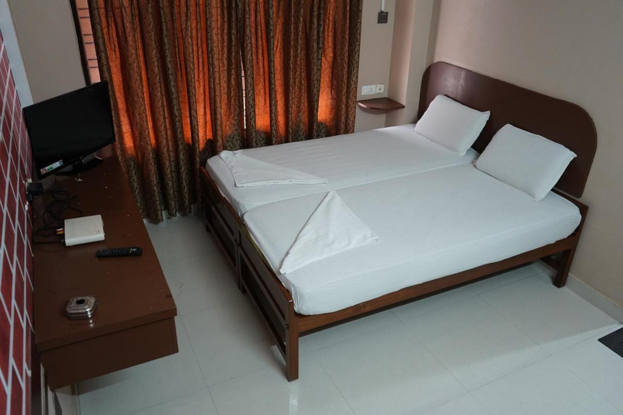 Sangeetha Tourist Home Thiruvananthapuram Exterior photo