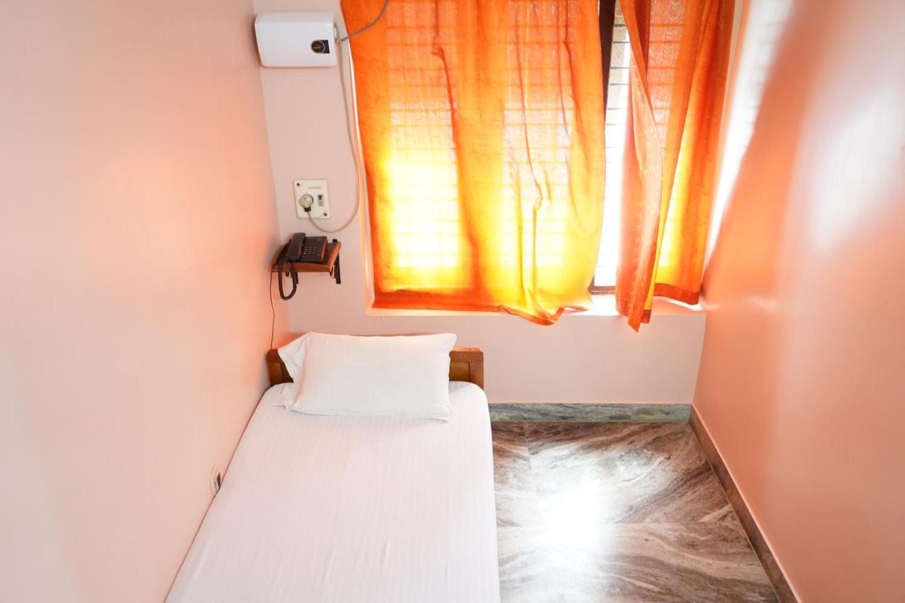 Sangeetha Tourist Home Thiruvananthapuram Exterior photo
